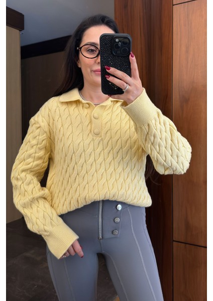 Saç Örgülü Yeni Sezon Düğmeli Triko Kazak- Sarı