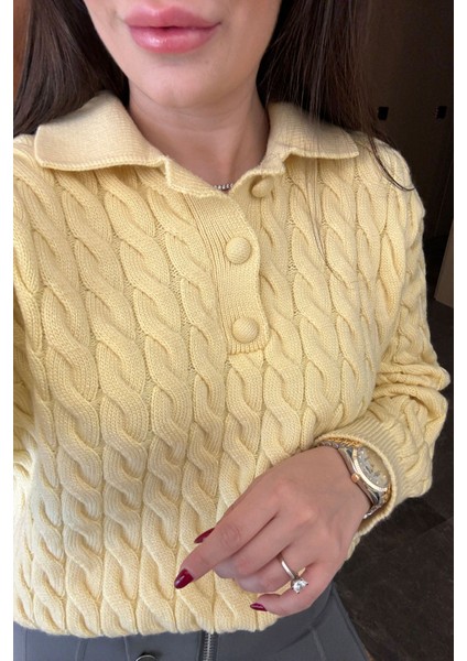 Saç Örgülü Yeni Sezon Düğmeli Triko Kazak- Sarı fiyatları