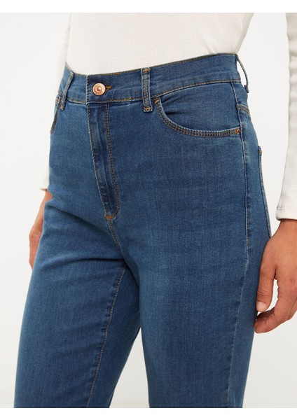 Yeni Sezon Slim Fit Düz Cep Detaylı Kadın Jean Pantolon indirimleri