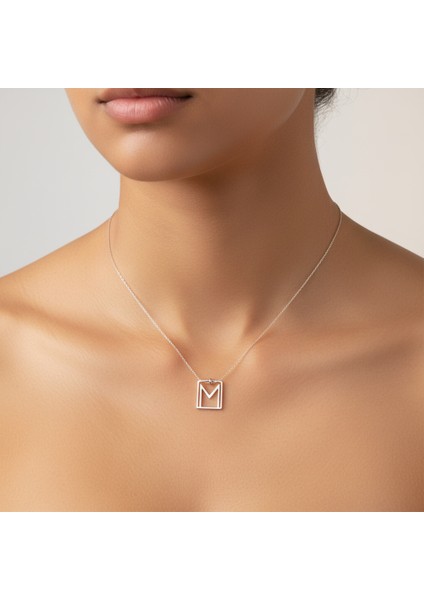 925 Ayar gümüş kolye "M"harfi SM688 modelleri