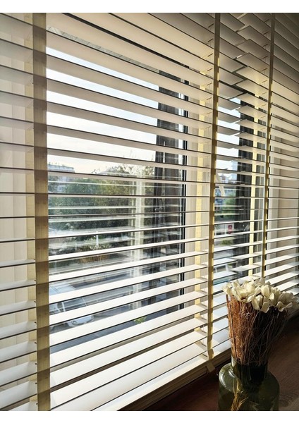 Beyaz Gerçek Ahşap Jaluzi 50MM Zincirli Redüktörlü Ithal Kurdelalı AJS1001 fırsatları
