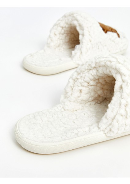 Yeni Sezon Ayıcık Nakışlı Kadın Ev Terliği fırsatları