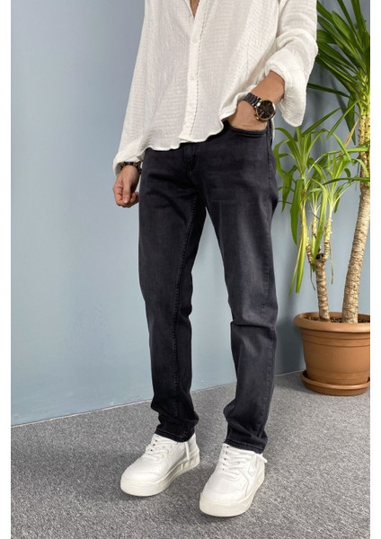 Slim Fit Siyah Taşlanmış Jean