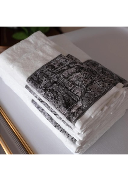 Goblen Koleksiyonu Micro Bambu, Beyaz Renk, Özel Paketli Havlu Seti modelleri