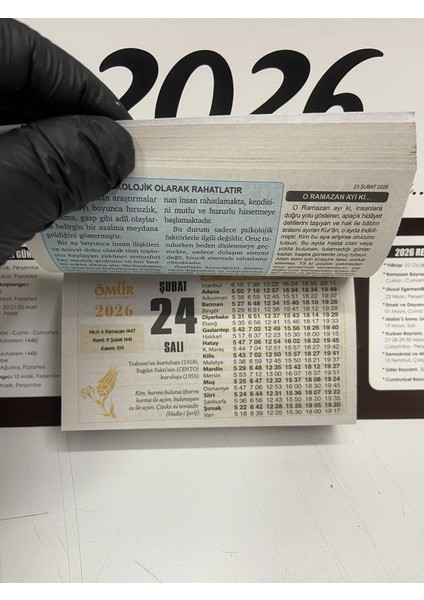 Ömür Takvim Atatürk Imzalı 4.bölge 2026 Kartonlu Yapraklı Duvar Takvimi modelleri