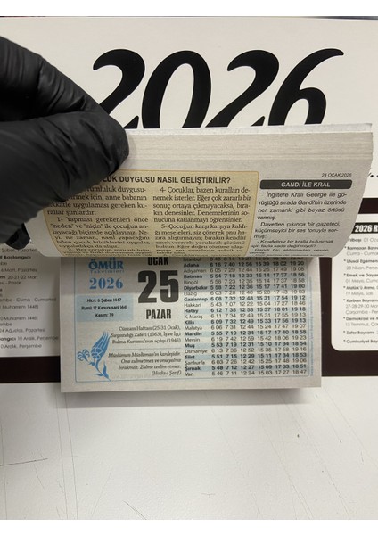 Ömür Takvim Atatürk Imzalı 4.bölge 2026 Kartonlu Yapraklı Duvar Takvimi