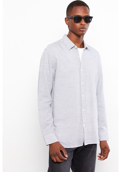 Yeni Sezon Regular Fit Uzun Kollu Armürlü Erkek Gömlek fırsatları