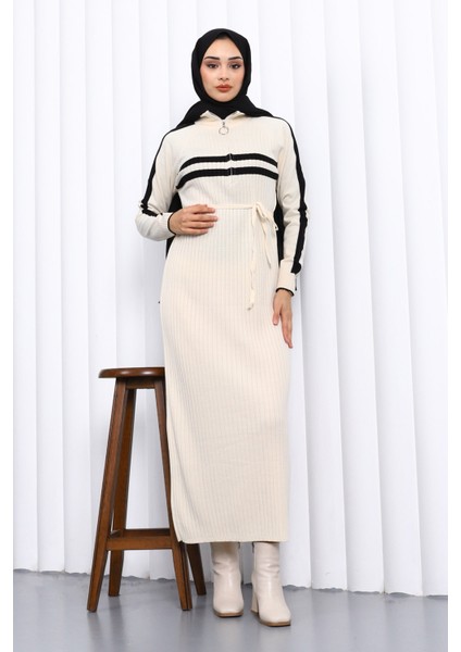 Krem Yaka Fermuarlı Fitilli Çizgili Triko Elbise