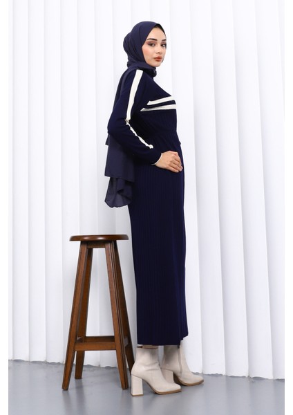Lacivert Yaka Fermuarlı Fitilli Çizgili Triko Elbise fırsatları