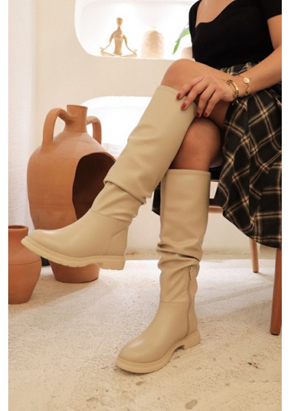 Nıvra Bej Cilt Dikişli Taban Fermuarlı Diz Altı Körüklü Günlük Kadın Bot modelleri