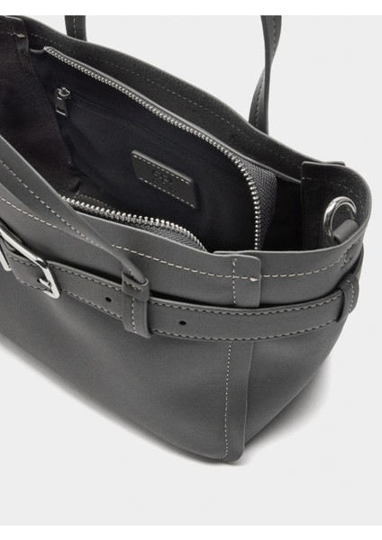 Charm'lı Tote Çanta indirimleri