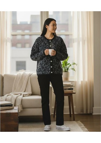 Uzun Kollu Leopar Desenli Kaliteli Yünlü Hırka