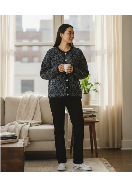 Uzun Kollu Leopar Desenli Kaliteli Yünlü Kazak