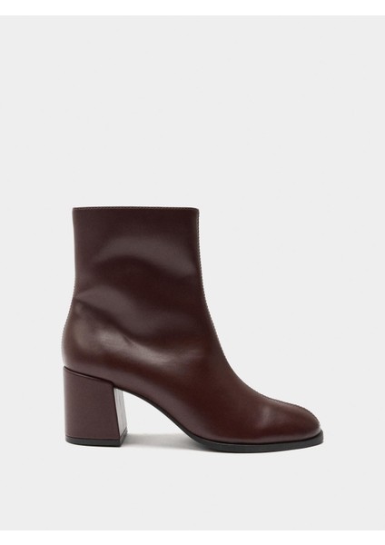 Blok Topuklu ve Üst Dikişli Bilekte Bot modelleri