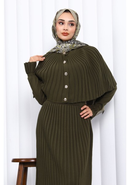 Haki Pelerin Detaylı Uzun Triko Elbise