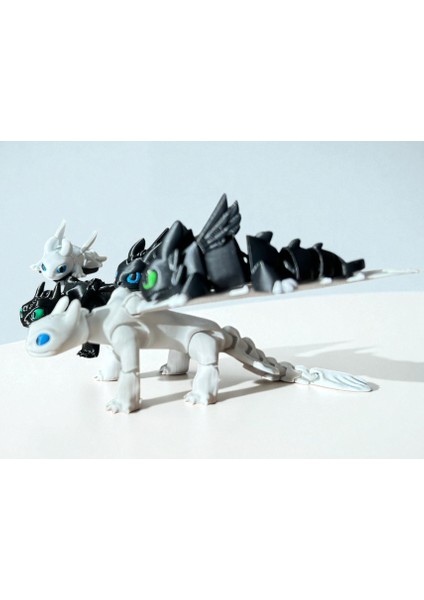 Ejderhanı Nasıl Eğitirsin - Dişsiz Toothless & Işığın Öfkesi + 3 Adet Yavru Aile Seti - 5 Adet Hareketli Ejderha fırsatları