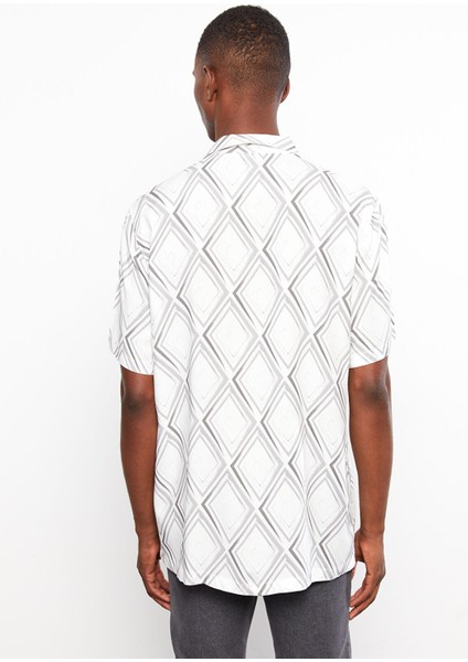 Yeni Sezon Regular Fit Kısa Kollu Desenli Erkek Gömlek fırsatları