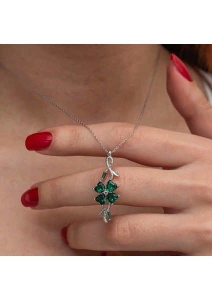 Gümüş Dönen Yeşil Yonca Kadın Kolye fiyatları