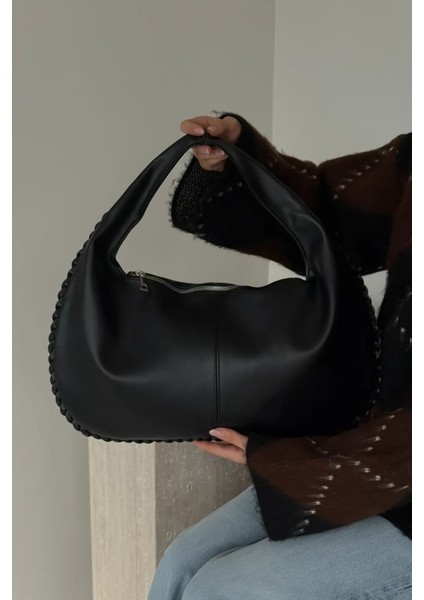 Ira El ve Omuz Çantası