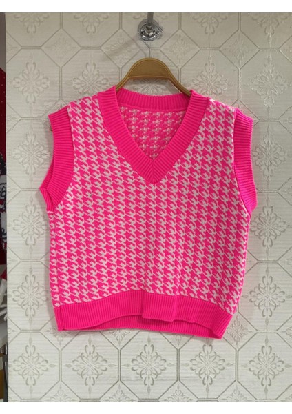 Kadın Kazayağı Desenli V Yaka Triko Süveter fiyatları