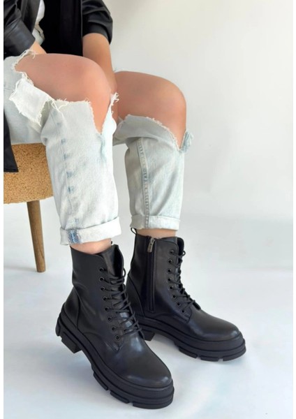 Lvsqvr Allex Siyah Cilt Bağcıklı Bot (Numara: 38) modelleri