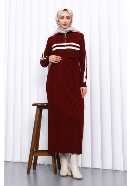 Bordo Yaka Fermuarlı Fitilli Çizgili Triko Elbise