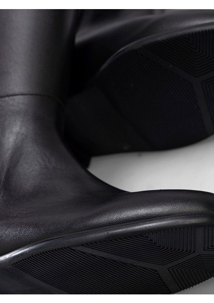 Kahverengi Süet Şerit Detaylı Hakiki Deri Siyah Çizme indirimleri