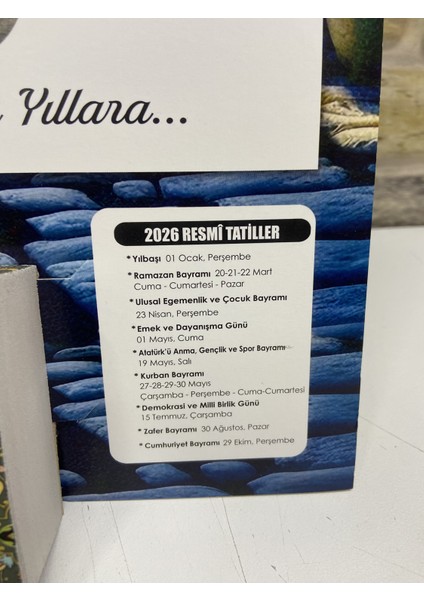 Ömür Takvim Deniz Manzaralı 4.bölge 2026 Kartonlu Yapraklı Duvar Takvimi