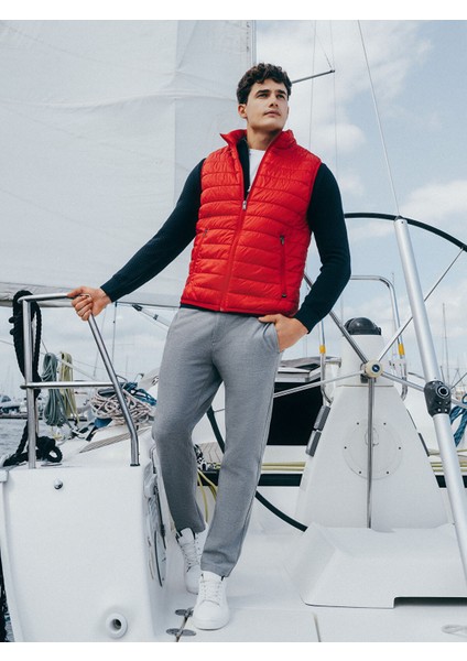 Yeni Sezon Standart Kalıp Dik Yaka Erkek Şişme Yelek