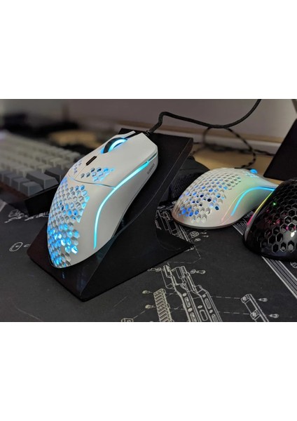 Universal Gaming Mouse Standı / Display Tutucu - Kişiselleştirilebilir Renk Masa Düzenleme Aksesuarı fiyatları