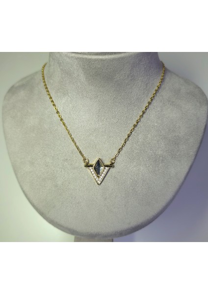 Çelik Üçgen Geometrik Kolye Lüks Baget Taşlı Minimalist Kararmaz Takı modelleri