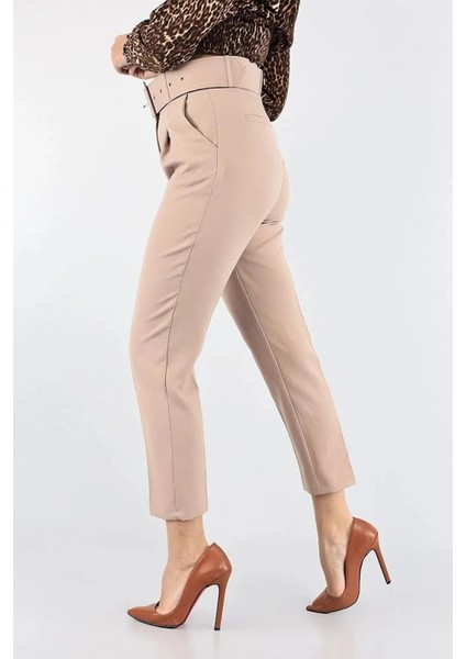 Slim Fit Havuç Paça Kemerli Kadın Pantolon – Zamansız Şıklık, Maksimum Konfor, Modern Siluet modelleri