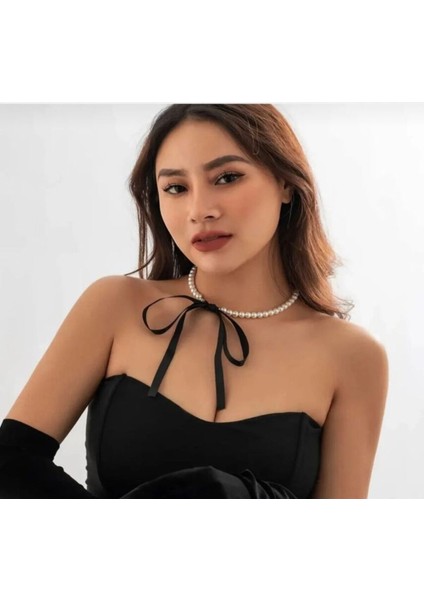 Siyah Fiyonklu Inci Kolye