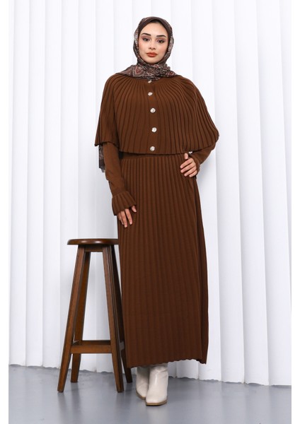 Kahverengi Pelerin Detaylı Uzun Triko Elbise fiyatları