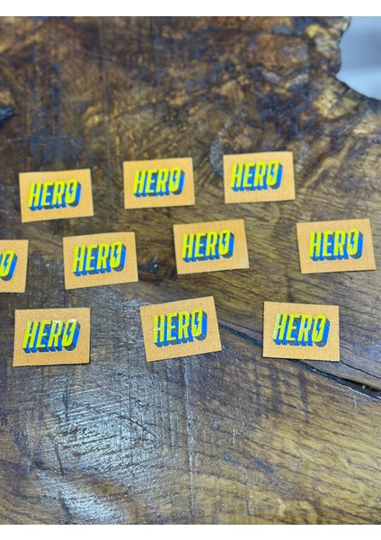 8 Adet Hero Yazılı Arma Seti 4x3 cm