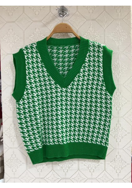 Kadın Kazayağı Desenli V Yaka Triko Süveter fiyatları