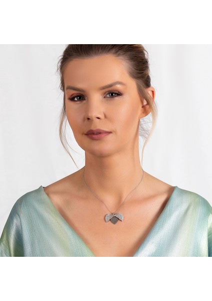 Zirkon Taşlı Istiridye Tasarım Isme Özel Yazılı 925 Ayar Gümüş Kadın Kolye indirimleri