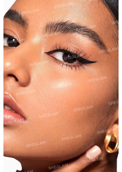 Multi-Tasker Line-Detail Eyeliner Black fırsatları