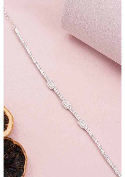 925 Ayar Gümüş Rodyumlu Zirkon Taşlı Su Yolu Minimalist Baget Bileklik