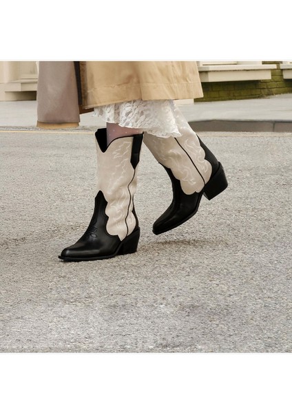 Kadın Siyah Bej Hakiki Deri Topuklu Çizme 4K2AB59149