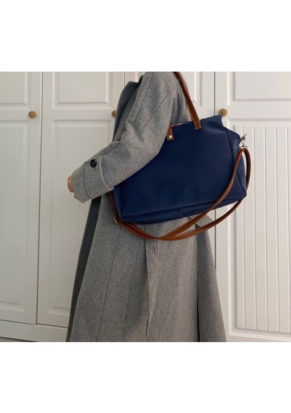 Kadın Omuz Çantası Büyük ve Çok Bölmeli Kullanışlı Su Geçirmez Tarz Çanta