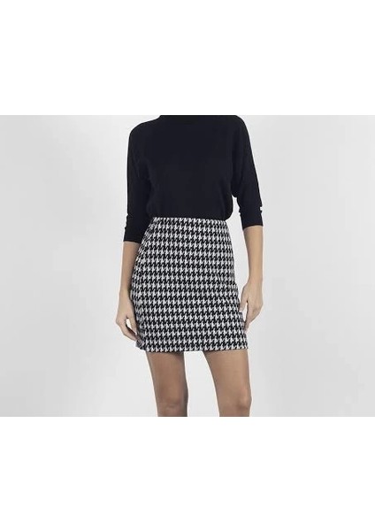 Kazaayağı Likralı Mini Etek Siyahbeyaz fiyatları