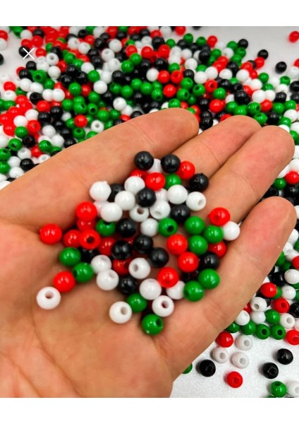 6 mm Filistin Bayraklı Akrilik Boncuk (Kırmızı-Siyah-Beyaz-Yeşil Renk) Boncuktur.