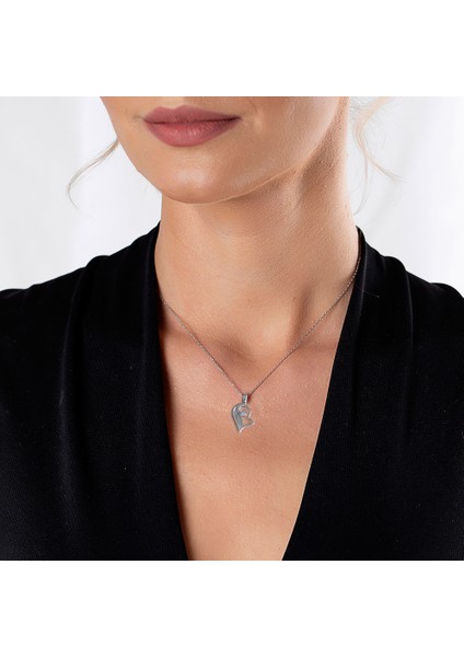 Zirkon Taşlı Gümüş Renk Isme Özel Yazılı 925 Ayar Gümüş Kalbimin Yarısı Kolye fırsatları