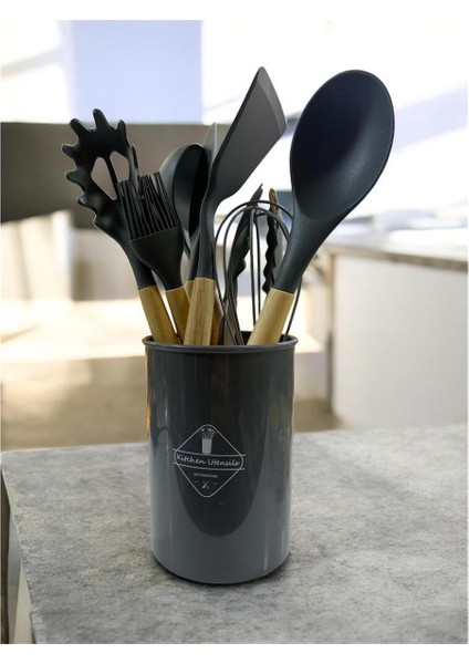 8 Parça Ahşap Saplı Silikon Servis Seti