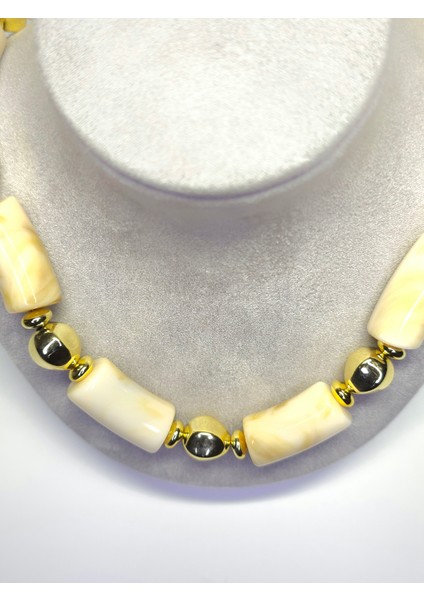 Beyaz Desenli Statement Kolye Gösterişli Abiye Çelik Taş Boncuklu Takı modelleri