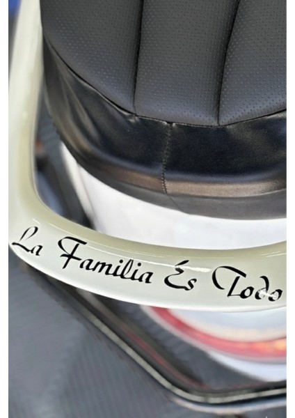 Motor-Araba ve Kask Için Siyah Renk La Familia Es Todo (Aile Her Şeydir) Sticker Etiket (20CM)