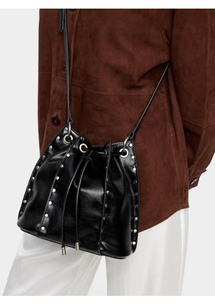 Zımba Detaylı Bucket Çanta