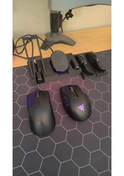 Universal Gaming Mouse Standı / Display Tutucu - Kişiselleştirilebilir Renk Masa Düzenleme Aksesuarı fiyatları