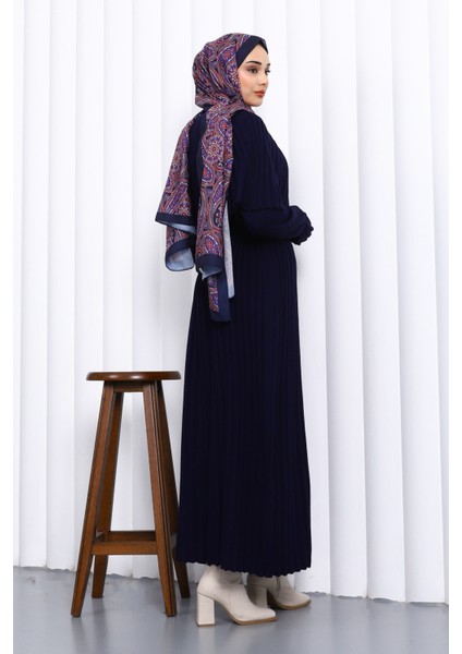 Lacivert Pelerin Detaylı Uzun Triko Elbise fırsatları